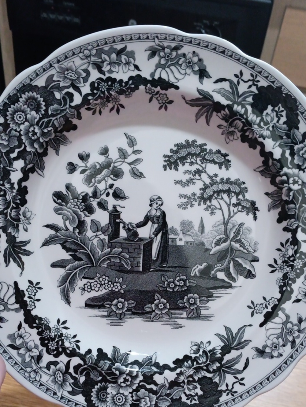 Spode "Girl At Well" Plate"